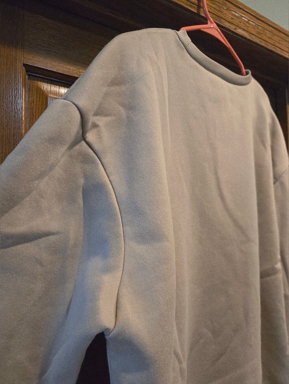 SHEIN Light Tan Sweatshirt with Red Boston Graphic - Picture 12 of 16